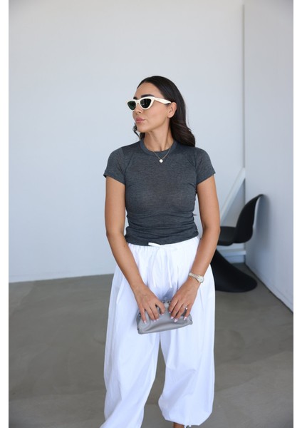 Kısa Kol Bisiklet Yaka Tişört indirimleri