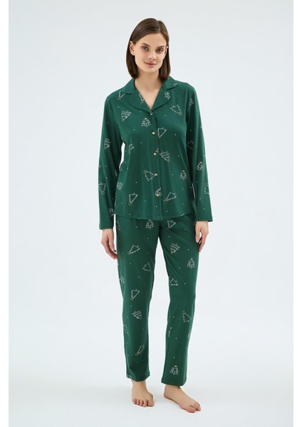Kadın Uzun Kollu Düğmeli Yaka Çam Ağacı Desenli Yeşil Pijama Takımı C8T7N071