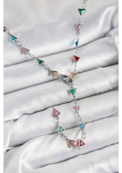 Bfs Pirinç Renkli Zirkon Taşlı Üçgen Model Gümüş Renk Kadın Y Kolye