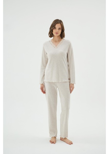 Kadın Dantel Detaylı V Yaka Uzun Kollu Krem Pijama Takımı C2T7N071