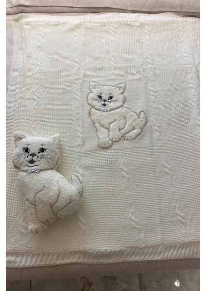 Oyuncak Hediyeli Bebek Triko Battaniye 90X90 cm Krem fiyatları
