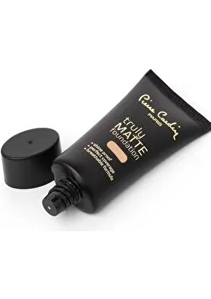 Truly Matte Fondöten 30 ml Light Porselen Görünüm Mat Cilt İçin SPF İçerir indirimleri
