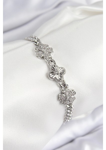 Bfs Pirinç Zirkon Taşlı Yonca Model Gümüş Renk Kadın Bileklik