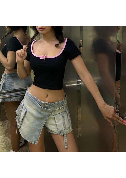 Siyah Pembe Yaka Fiyonklu Sırt Bağcıklı Kısa Kollu Crop modelleri