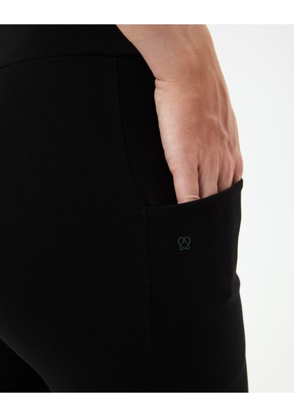 Siyah Cepli Flare Pantolon fırsatları