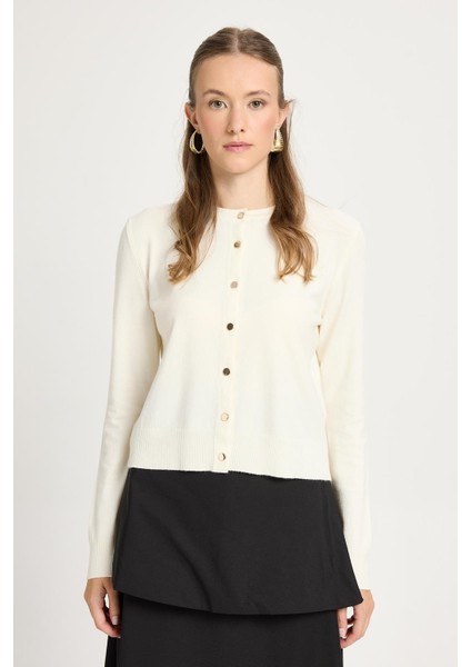 Düğmeli Triko Hırka Ekru fiyatları