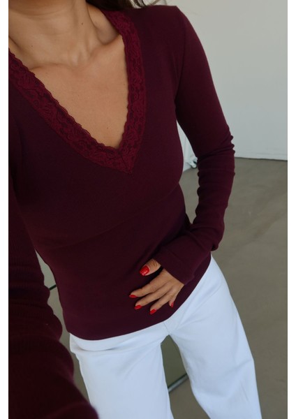 Yakası Dantelli Uzun Kollu Bluz fiyatları