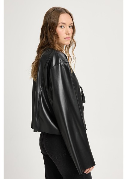 Siyah Deri Önden Bağlamalı Kısa Ceket Kimono 30023 modelleri