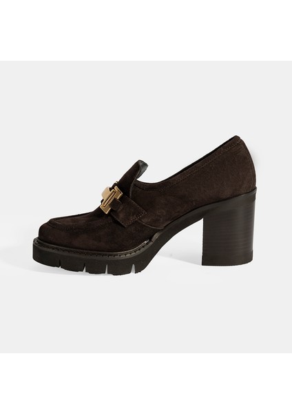 Kadın Kahve Toka Aksesuarlı Topuklu Süet Loafer modelleri