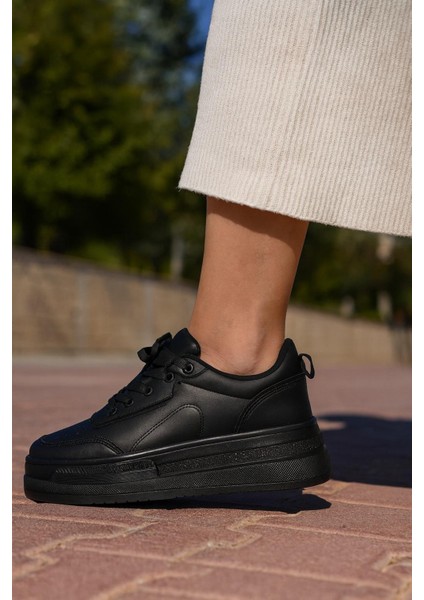 Kadın Günlük Yüksek Taşlı Taban Rahat Kalıp Yürüyüş ve Ortopedik Spor Ayakkabı Bej modelleri