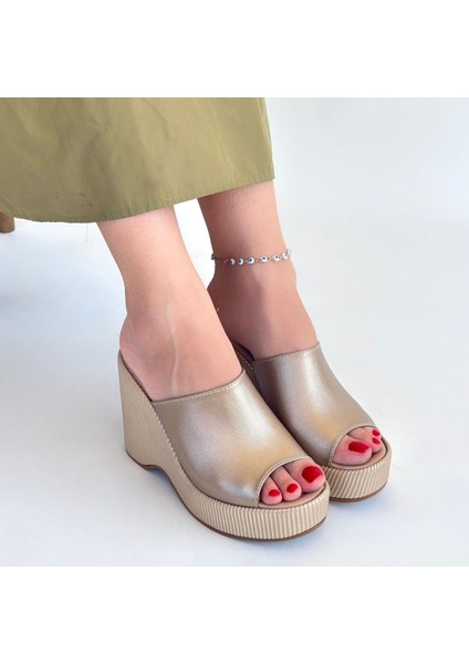 Tlay Bej Cilt Dolgu Topuk Terlik fırsatları