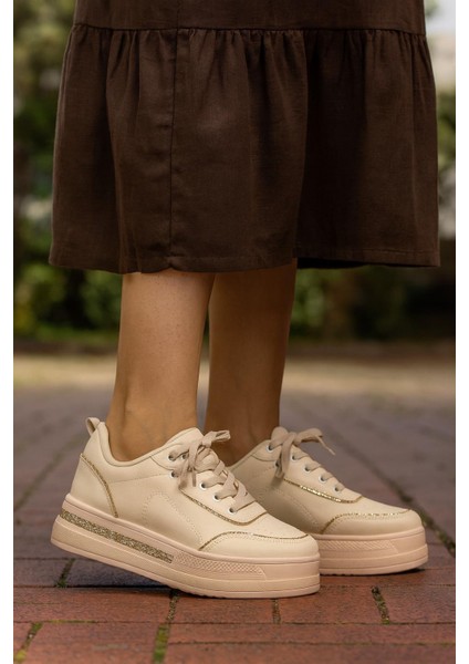 Kadın Günlük Yüksek Taşlı Taban Rahat Kalıp Yürüyüş ve Ortopedik Spor Ayakkabı Bej