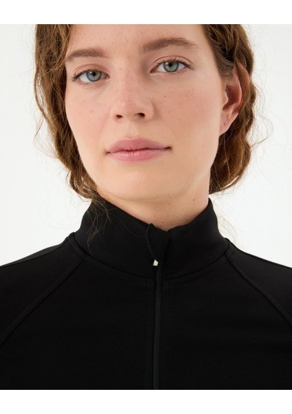Siyah Dar Fit Spor Üst modelleri