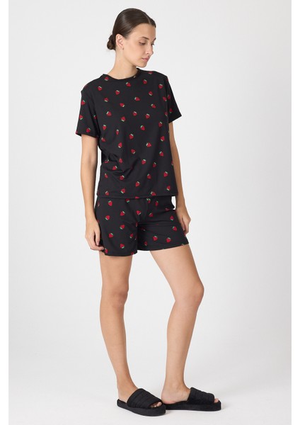 Siyah Çilek Desenli Kadın Pijama Takımı 3409 fırsatları