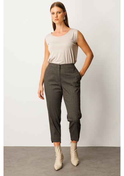 Kadın Büyük Beden Kendinden Desenli Likralı Pantolon 1069 Kahverengi