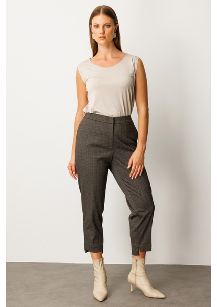 Kadın Büyük Beden Kendinden Desenli Likralı Pantolon 1069 Kahverengi fiyatları