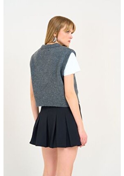 Kadın Antrasit V Yaka Fitilli Kenarlı Kolsuz Süveter indirimleri