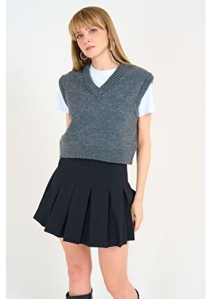 Kadın Antrasit V Yaka Fitilli Kenarlı Kolsuz Süveter