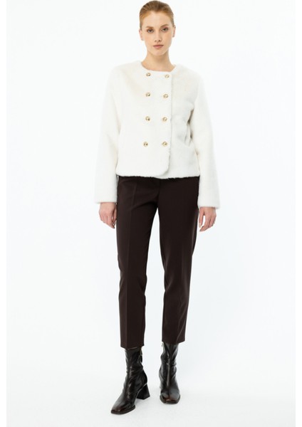 Kadın Düğme Detaylı Peluş Mont 7041 Ekru modelleri