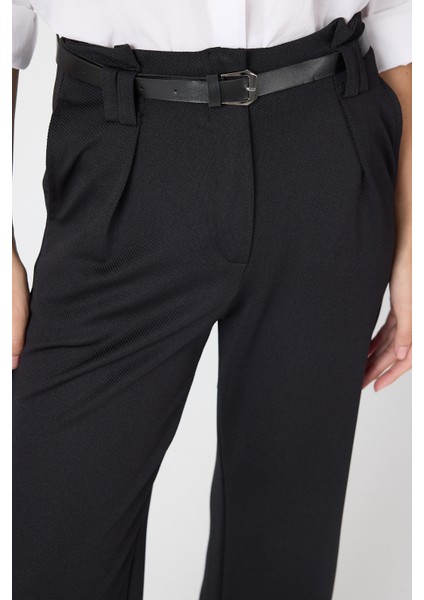 Siyah Pileli Kemerli Kadın Kumaş Pantolon 8119A indirimleri