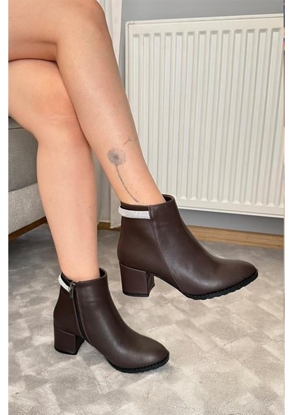 Kadın Trend Acı Kahve Arkadan Taşlı ( 6 cm ) Topuklu Oval Burun Bot fiyatları