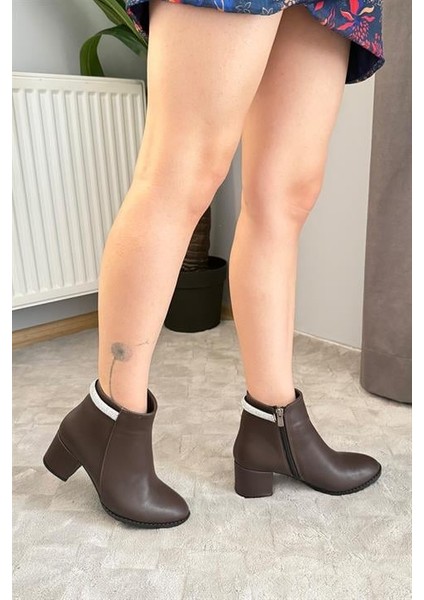 Kadın Trend Acı Kahve Arkadan Taşlı ( 6 cm ) Topuklu Oval Burun Bot modelleri