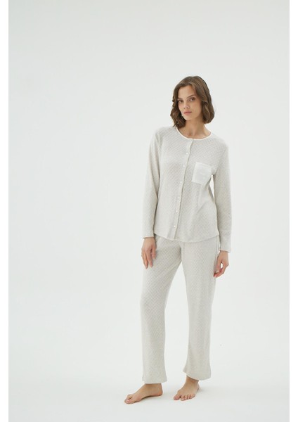Kadın Düğmeli Uzun Kollu Cep Detaylı Krem Pijama Takımı C3T2N961