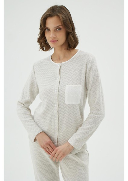 Kadın Düğmeli Uzun Kollu Cep Detaylı Krem Pijama Takımı C3T2N961 fiyatları