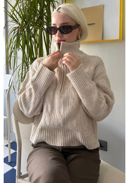 Bej Örgü Desenli Fermuarlı Yaka Kadın Triko Kazak MG2546 modelleri