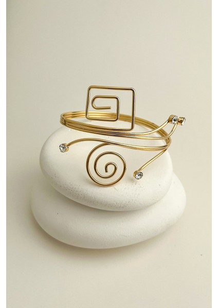 Altın Rengi Geometrik Taş Detaylı Kol Aksesuarı (Çapı:9cm)