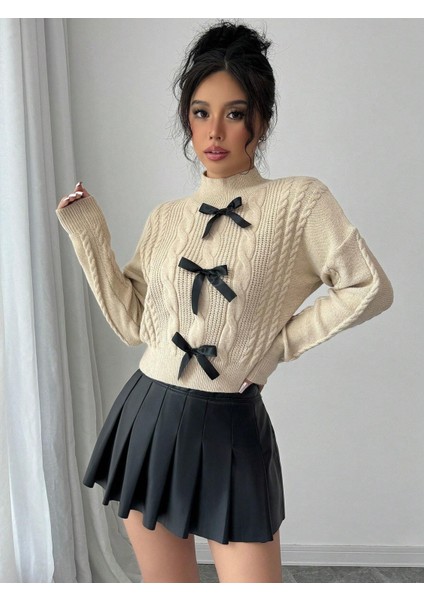 Örgülü Fiyonk Detaylı Triko Kazak