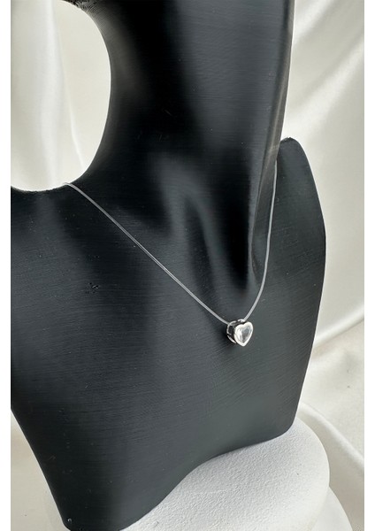 Tek Taşlı Kalp Detay Görünmez Misina Kolye fiyatları