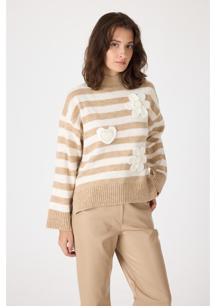 Bisküvi Çizgili İşleme Detaylı Kazak 7090 fiyatları