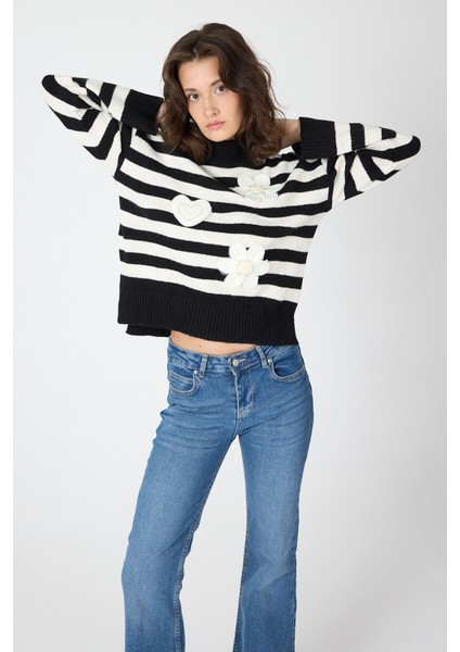 Siyah Çizgili İşleme Detaylı Kazak 7090 fiyatları