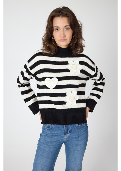 Siyah Çizgili İşleme Detaylı Kazak 7090 modelleri