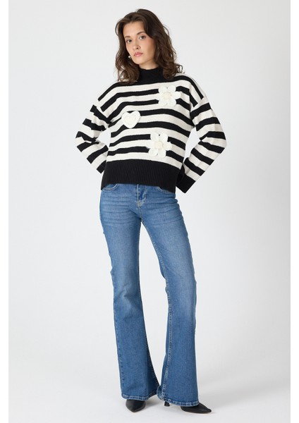 Siyah Çizgili İşleme Detaylı Kazak 7090 fırsatları