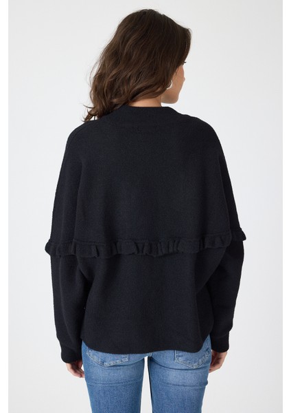 Siyah Pul İşlemeli Cepli Fermuarlı Kadın Hırka 2447