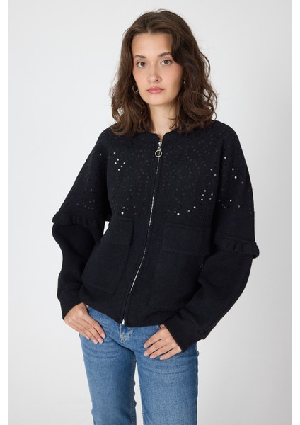 Siyah Pul İşlemeli Cepli Fermuarlı Kadın Hırka 2447