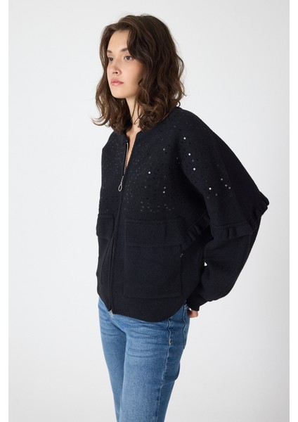 Siyah Pul İşlemeli Cepli Fermuarlı Kadın Hırka 2447