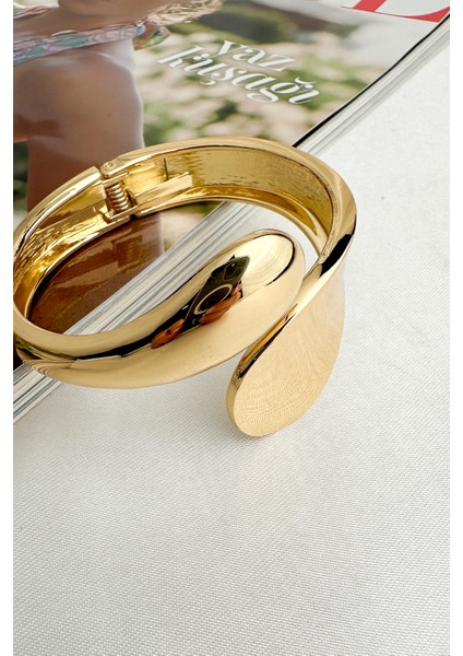 Özel Seri Altın Rengi Modern Tasarım Kelepçe Bileklik (Iç Çapı:5,5cm)
