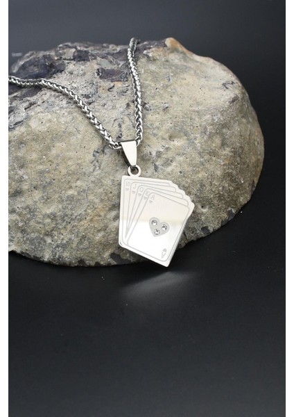 Iskambil Oyun Kağıdı Motifli Kolye Paslanmaz Çelik Zincir 902299 modelleri