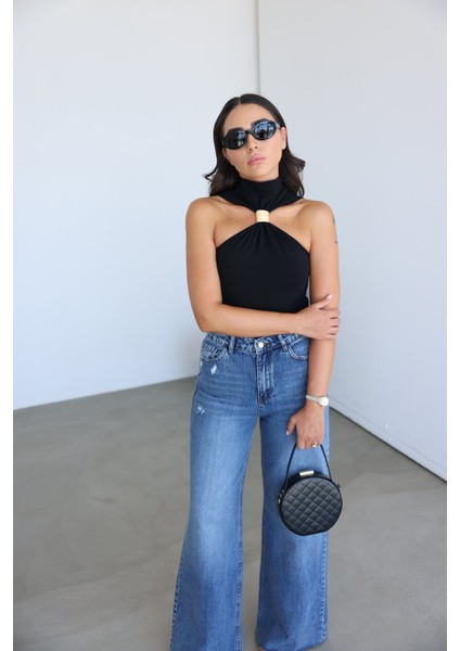 Gold Aksesuarlı Kolsuz Bluz fiyatları