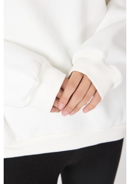 Ekru Bisiklet Yaka Oversize Kadın Sweatshirt 9152M