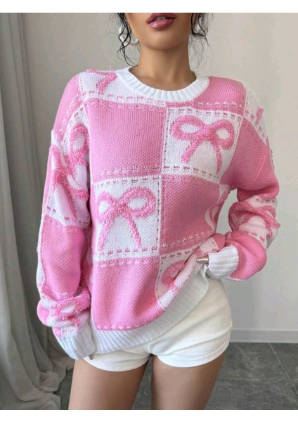 Kurdele Işlemeli Kareli Oversize Kazak fiyatları