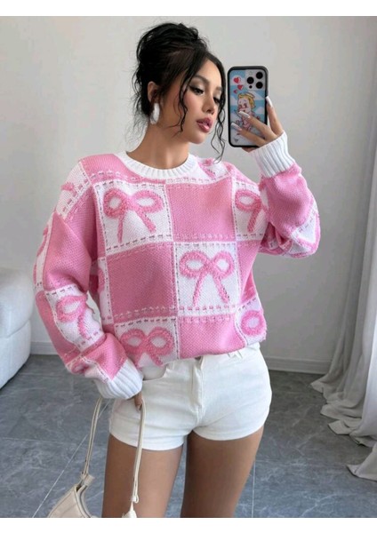 Kurdele Işlemeli Kareli Oversize Kazak