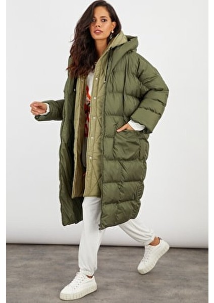 Kadın Haki Kapüşonlu Şişme Uzun Mont MX06