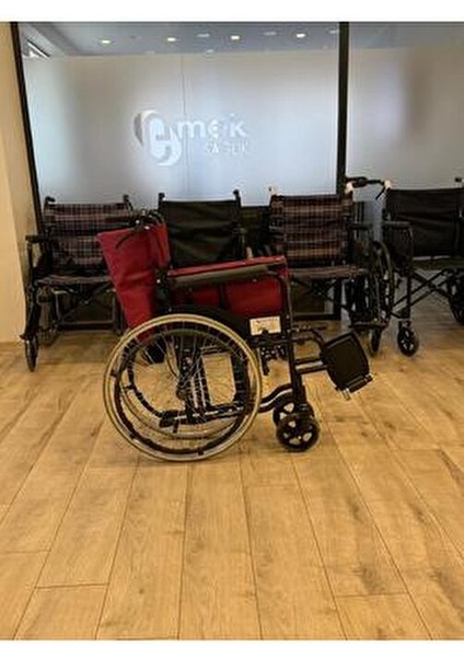 Wipperman Marka Refakatçi Frenli Ekonomik Manuel Tekerlekli Sandalye fırsatları