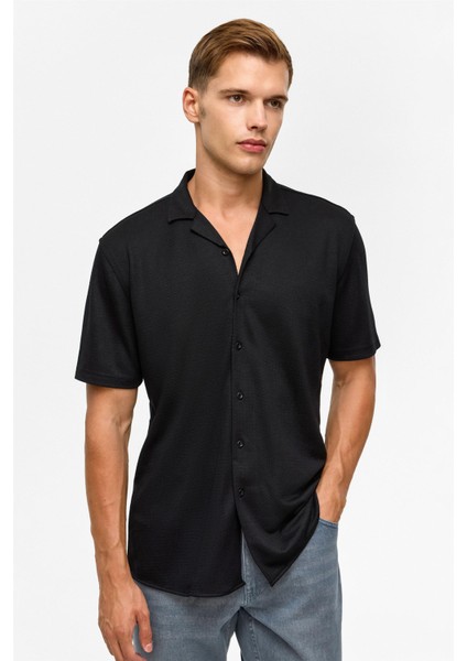 Siyah Slim Desenli Apaş Yaka Gömlek modelleri