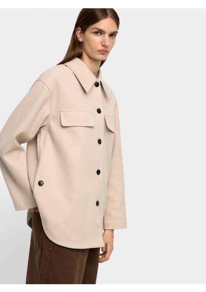 Yaka Detaylı Overshirt fırsatları