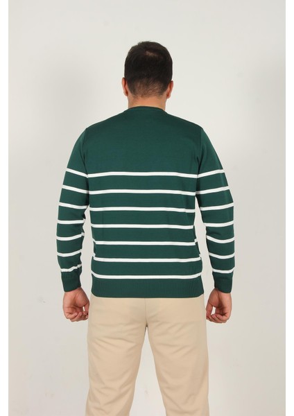 3004 O Yaka Çizgili Kazak